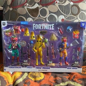 Fortnite set by Epic Games.  23 pieces.